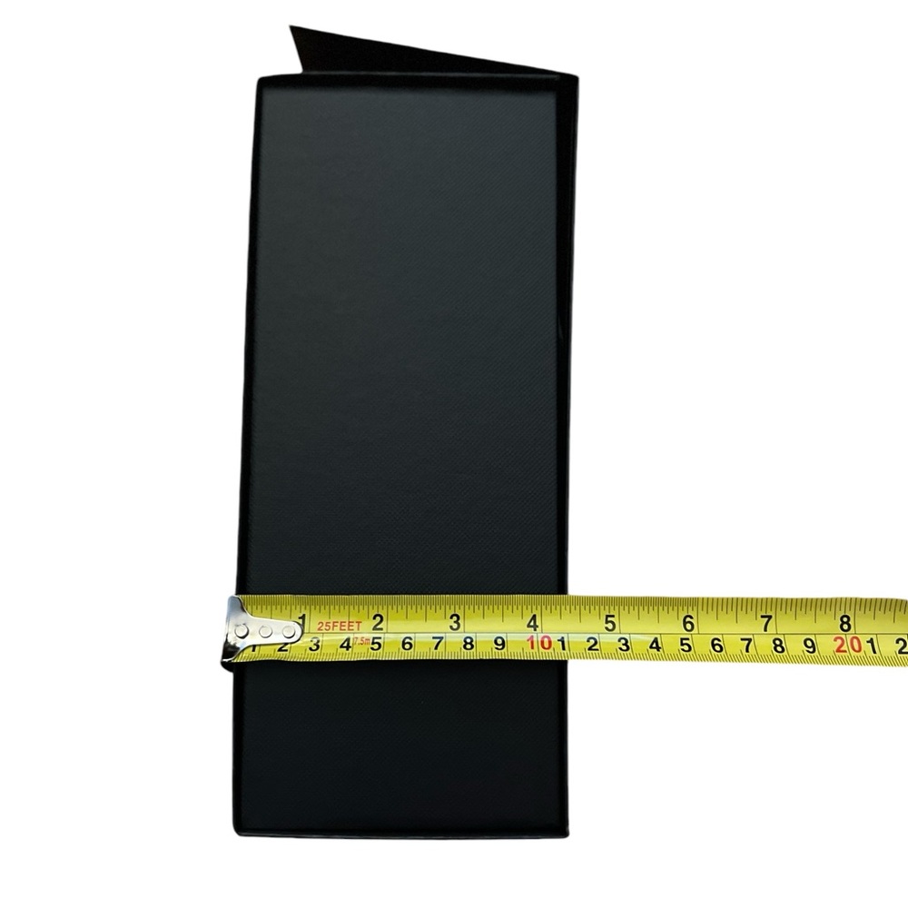 Net-A-Porter Gift Storage Box/Letter/Tissue Paper - Picture 7 of 9